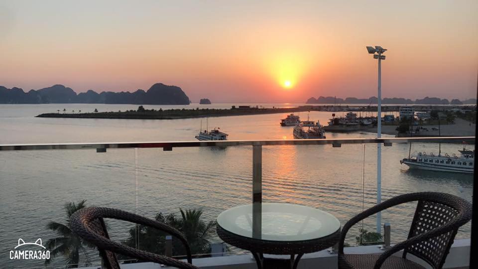 Sun Bay Tuan Chau Hotel ฮาลอง ภายนอก รูปภาพ